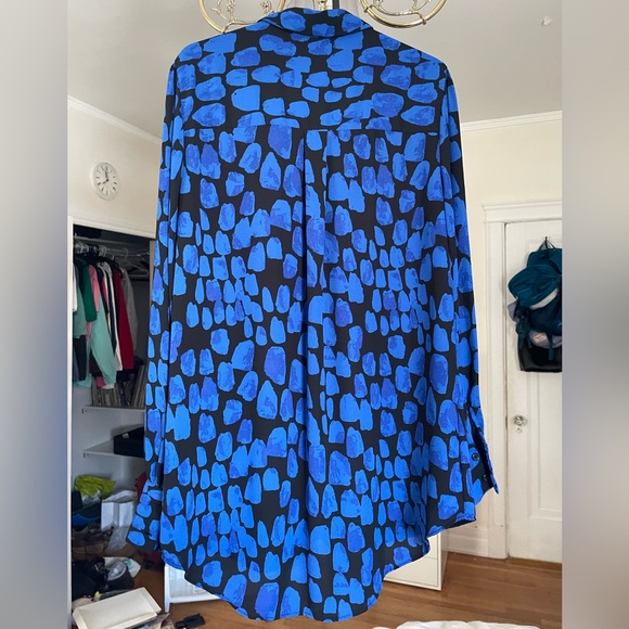 New Look Blue Patterned Blouse - Picture 2 of 3